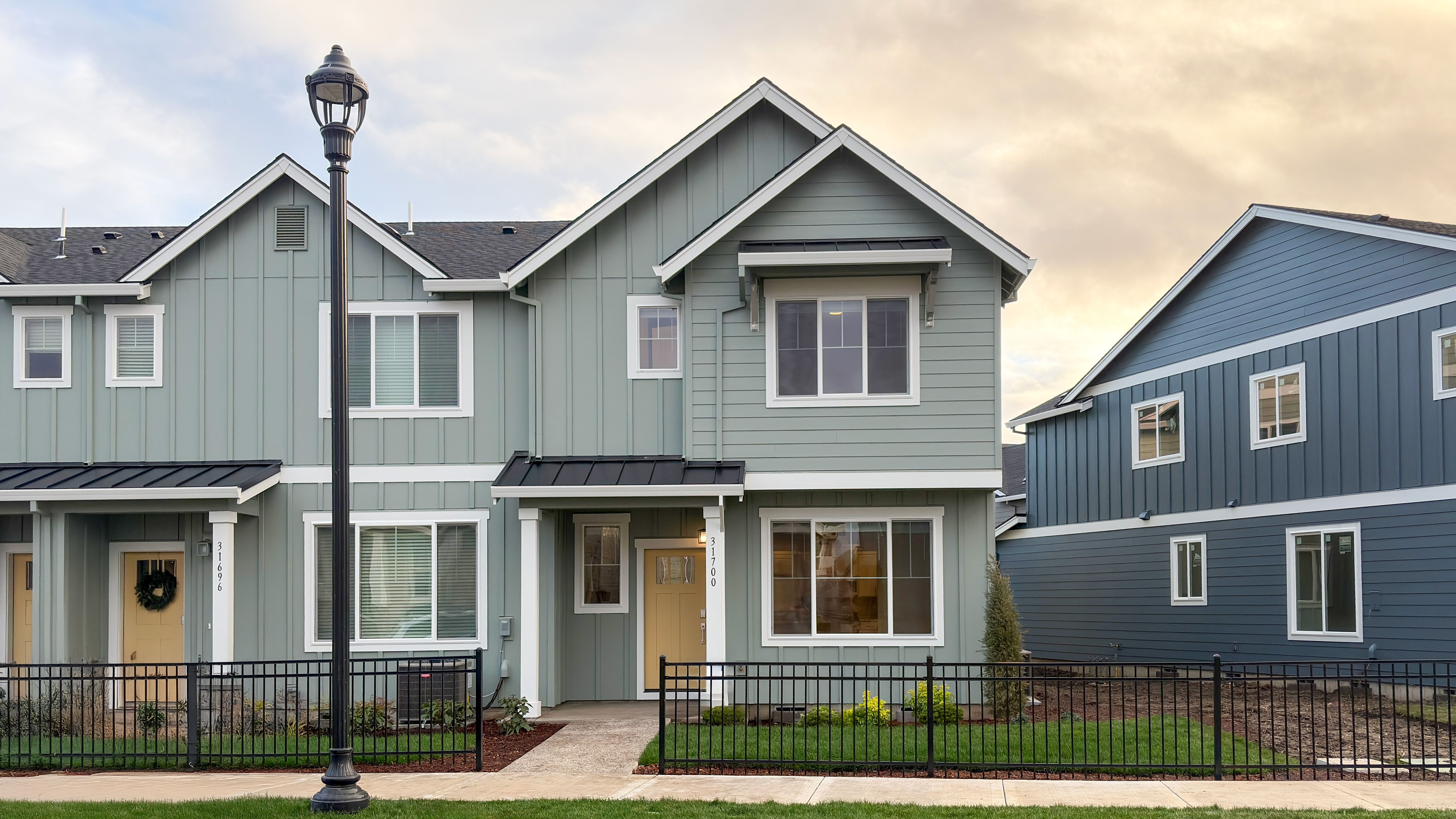 Exterior:Brynhill Madeline QMI H S388 Exterior