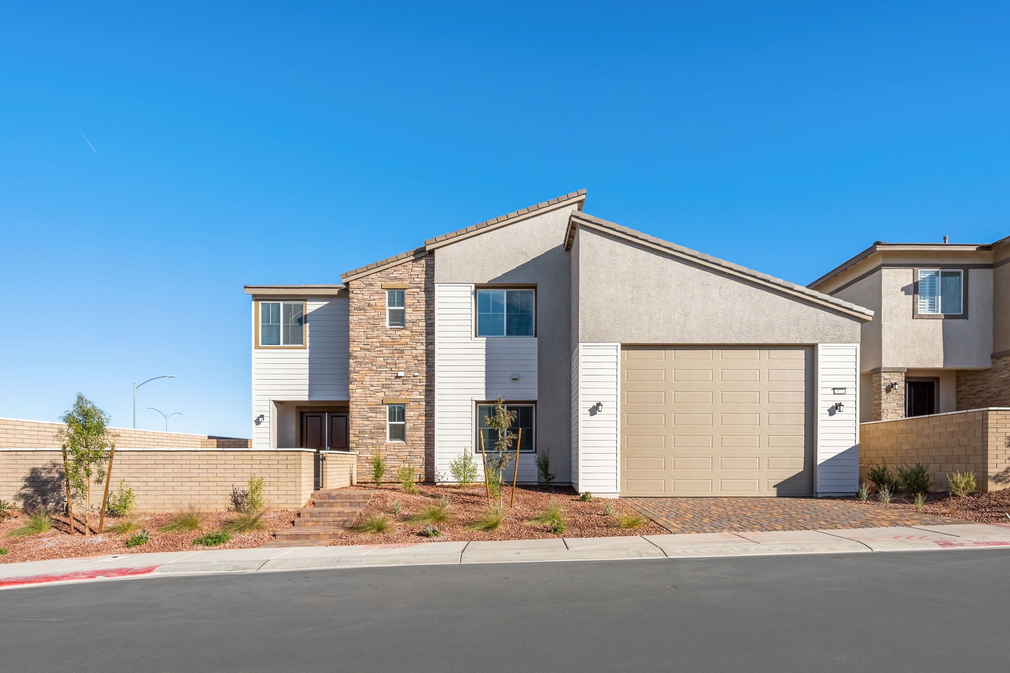 Exterior:1 web or mls Lennar   372 Kyra Village St  01