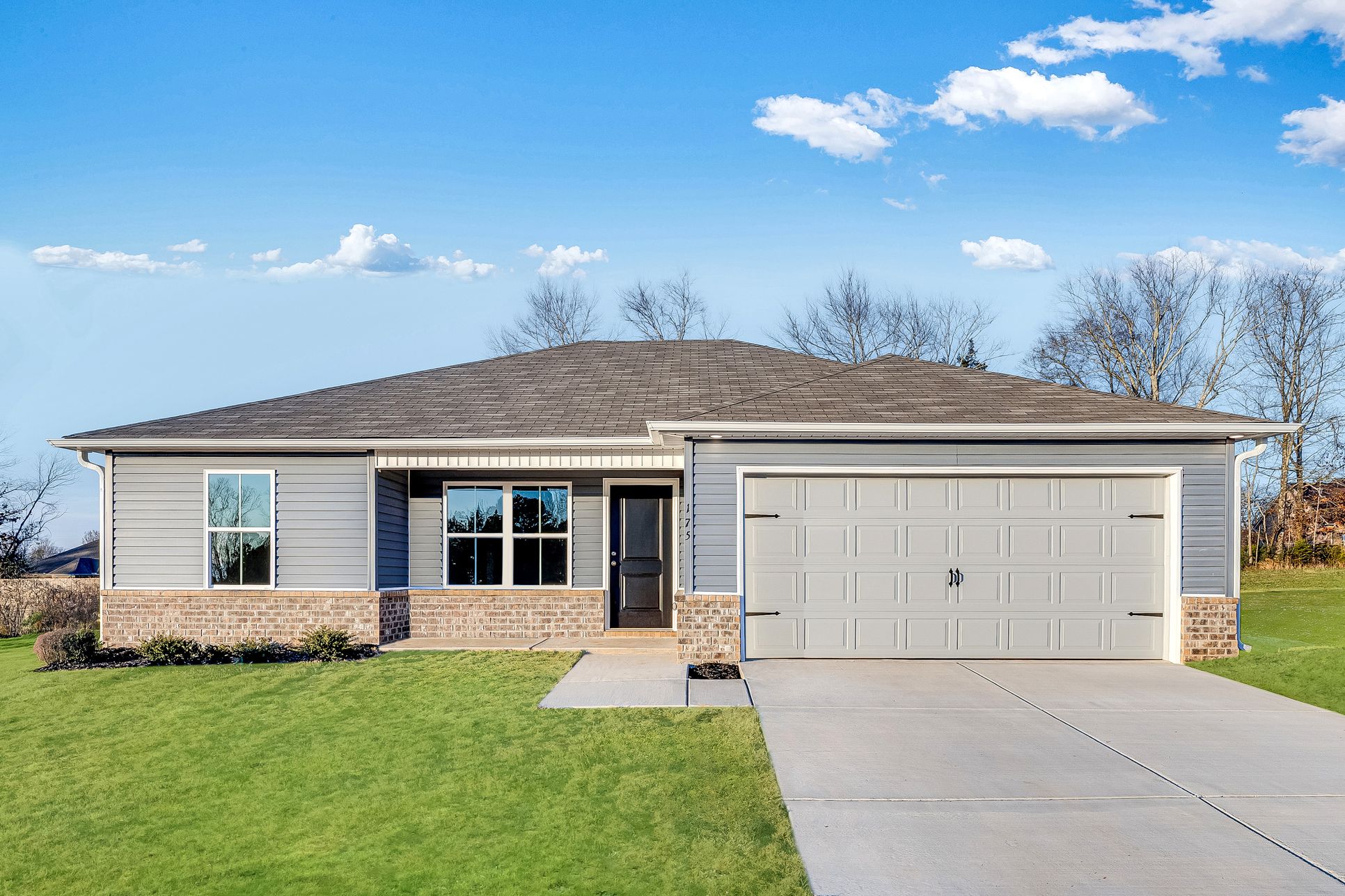 Exterior:Olde Savannah Coleman74 2 (2)