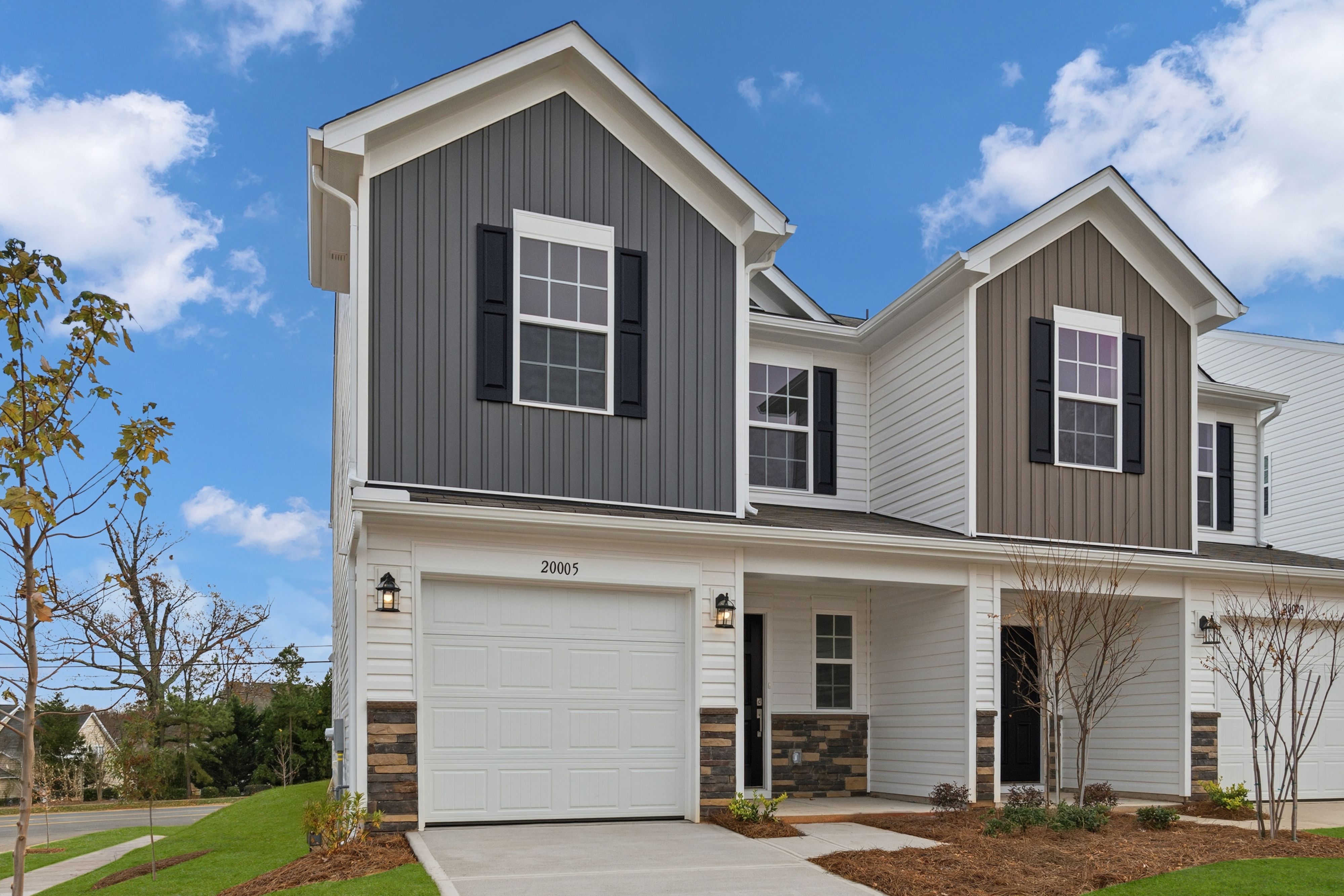 Exterior:River Ridge Townes Chestnut 1