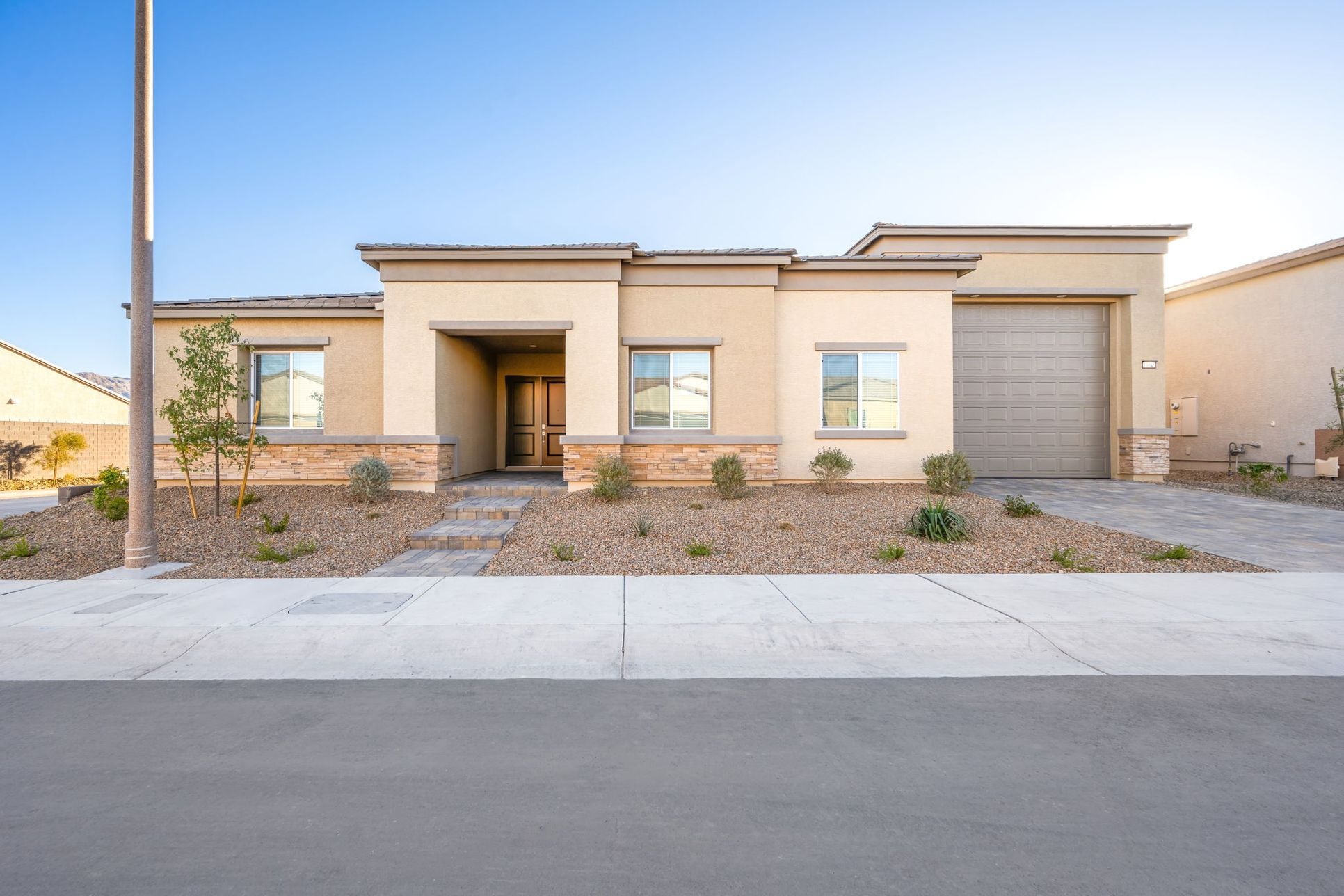 Exterior:1 web or mls Lennar 10046 Diana Summit St 01
