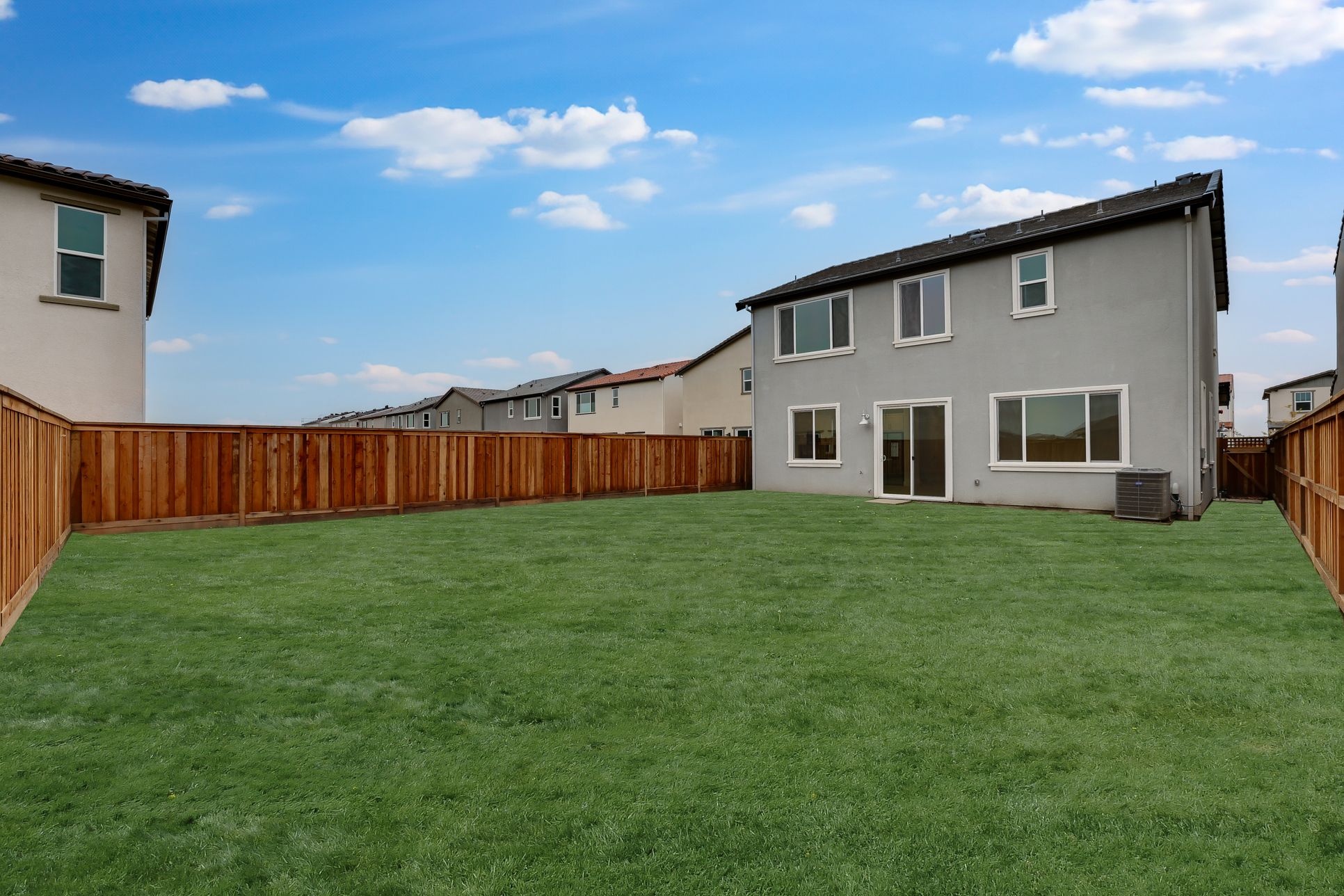 Exterior:Heritage Residence3 4