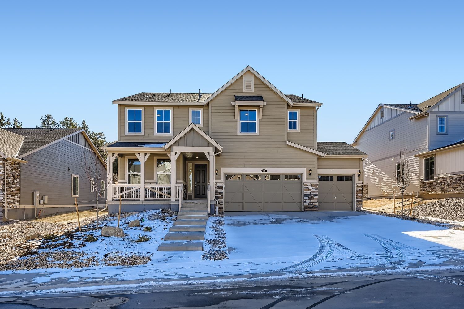 Exterior:24564 E Kettle Ct Exterior Front