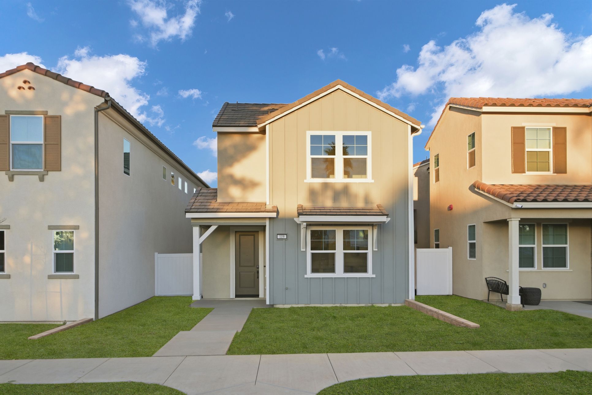 Exterior:Creekside 2 XB 2