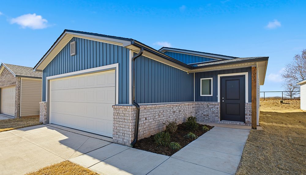 Exterior:1077 Blue Ridge Dr   RC Guthrie Purcell WEB 0301