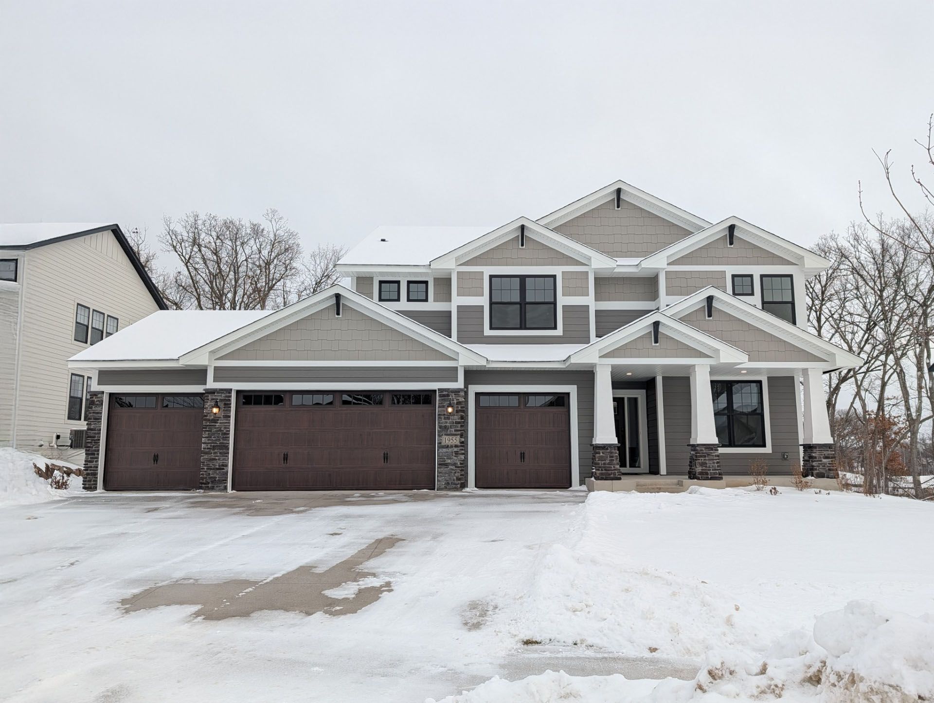 Exterior:thumbnail PXL 20260104 212555843 copy