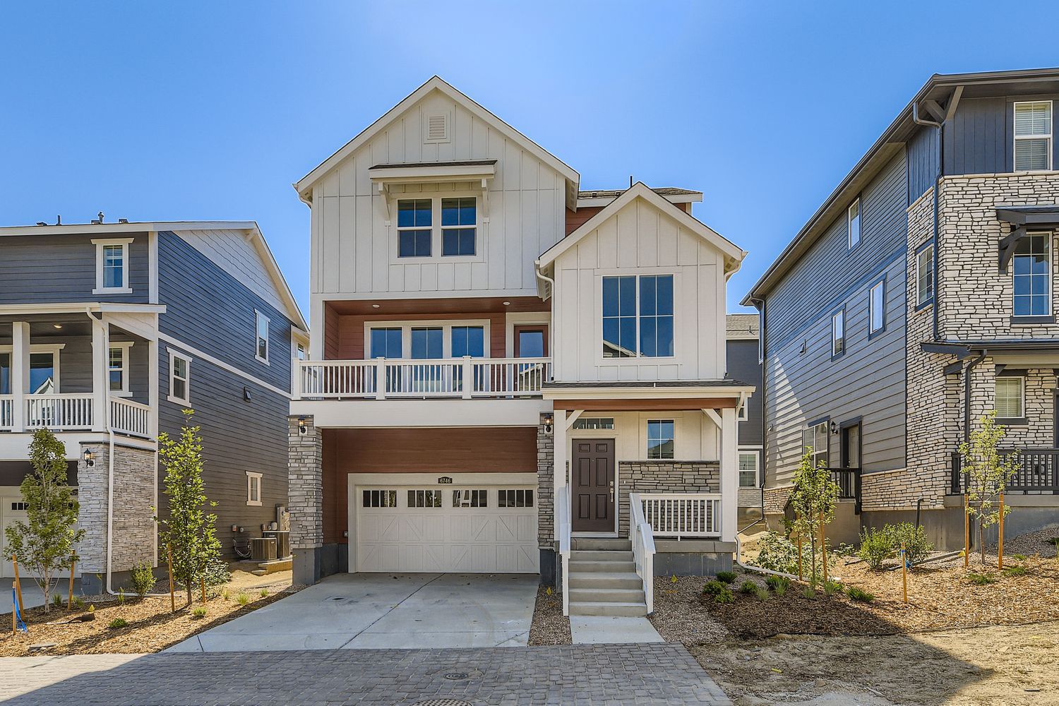 Exterior:6746 E 149th Dr Exterior Front