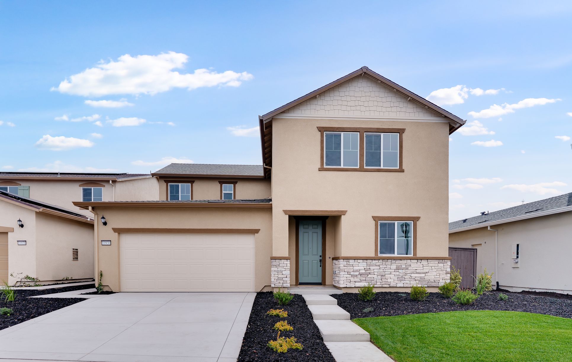 Exterior:Breakers Cove 2403 B 1