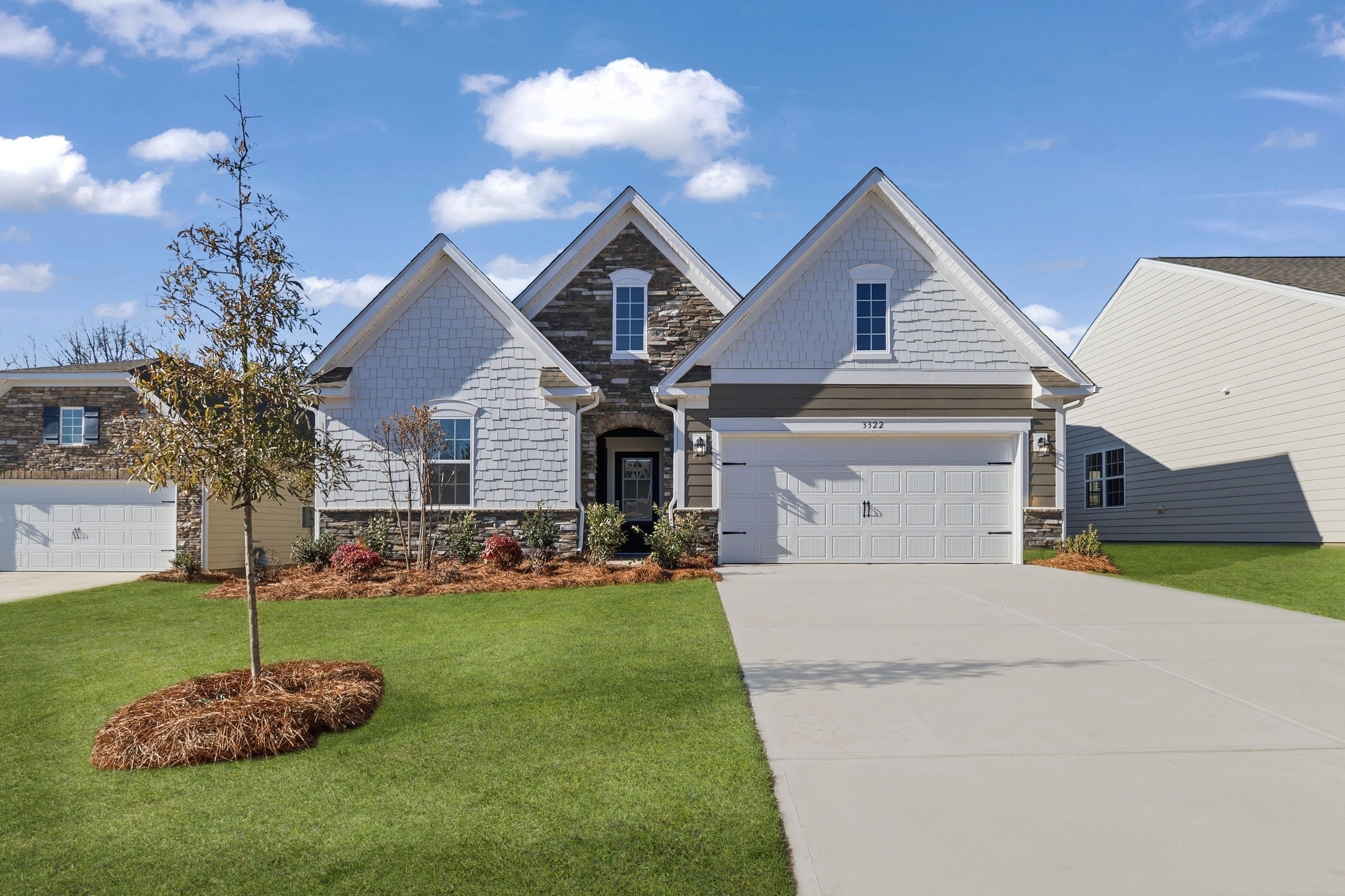 Exterior:Roselyn Bedford II 2