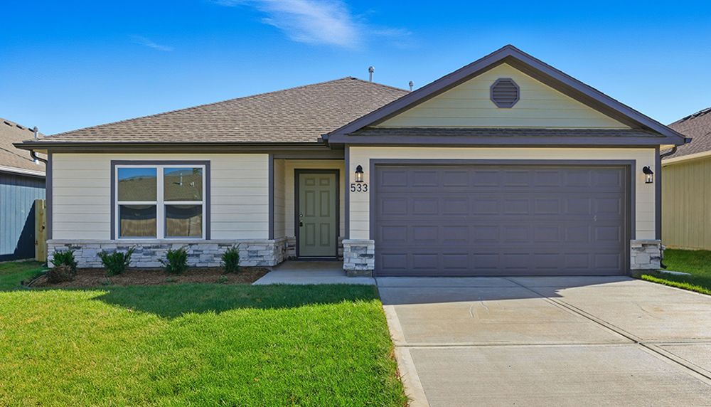 Exterior:Foster II I Cypress Creek 90 WEB