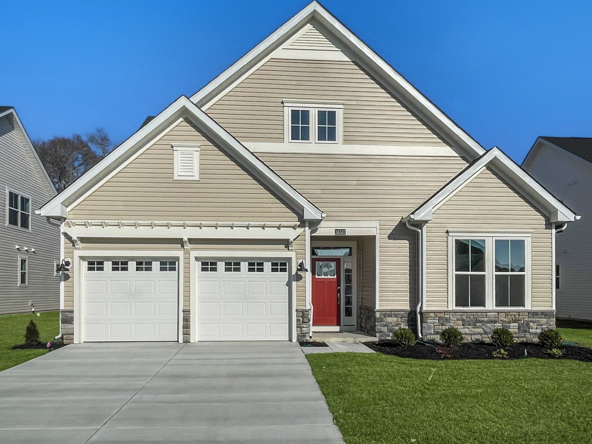 Exterior:Bridgewater Newport23 Front Exterior