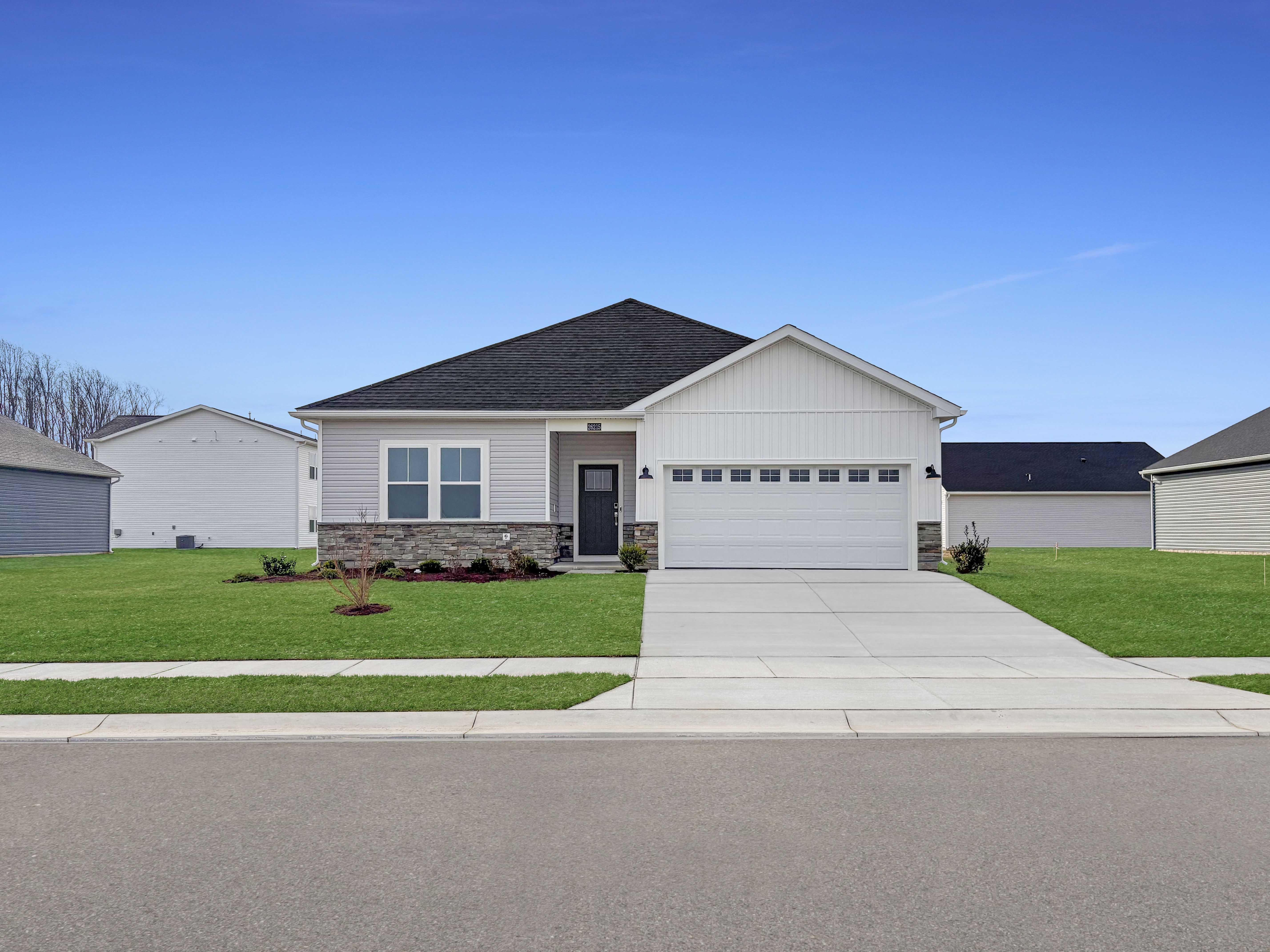 Exterior:MDJ Pelican Point Exeter294 Front Exterior