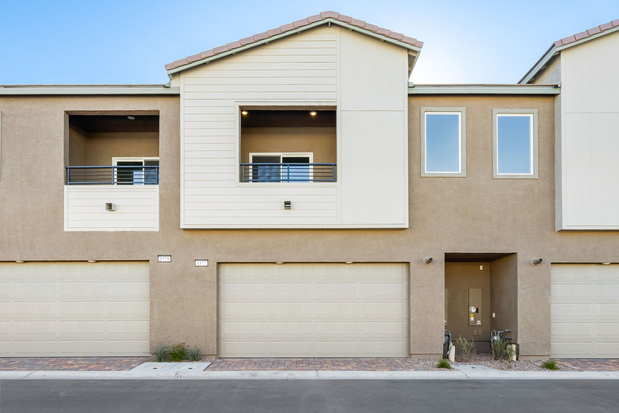 Exterior:1 web or mls Lennar  1527 Layla Crossing Ave  01
