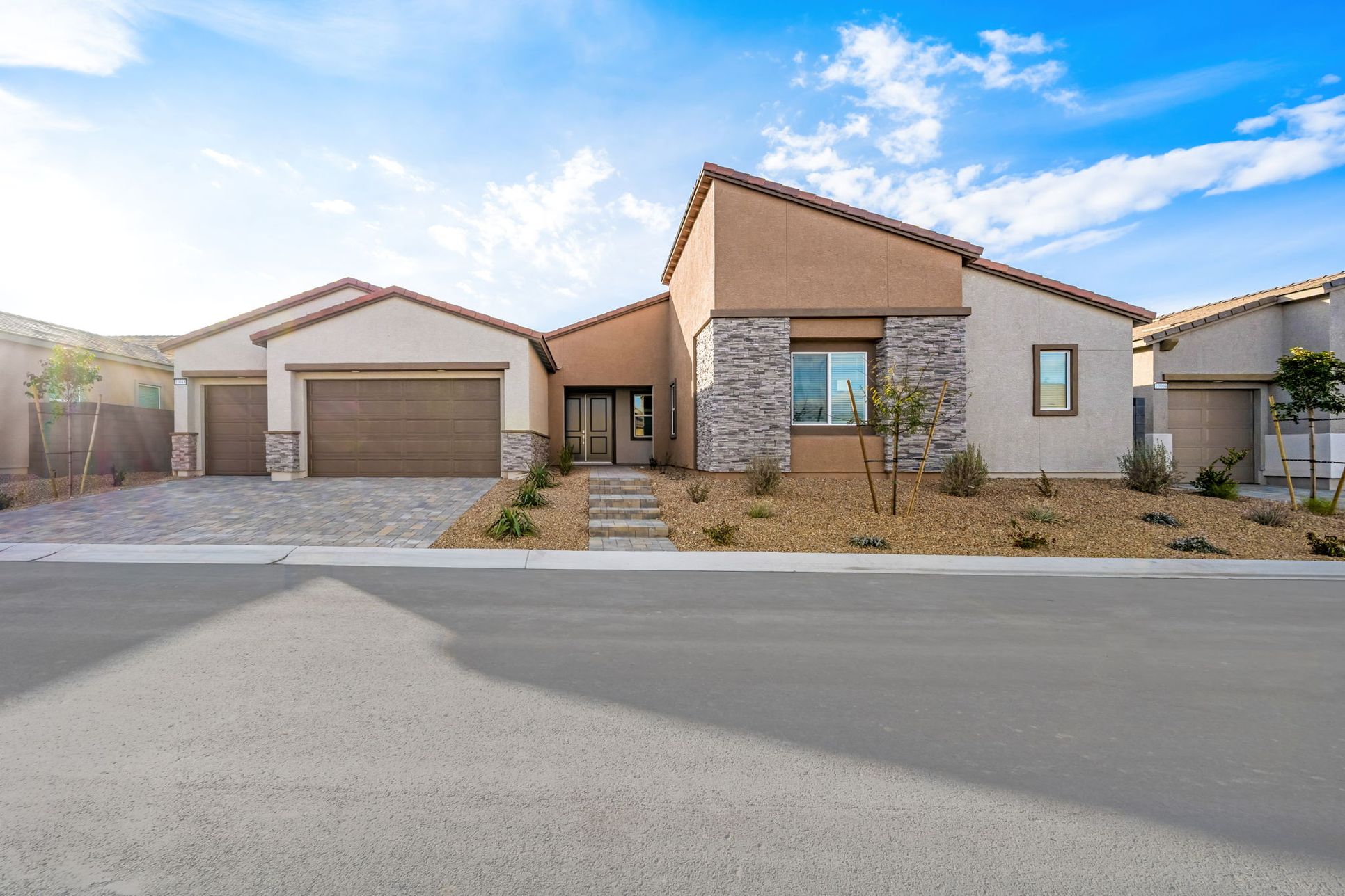 Exterior:1 web or mls Lennar  10045 Diana Summit St 01