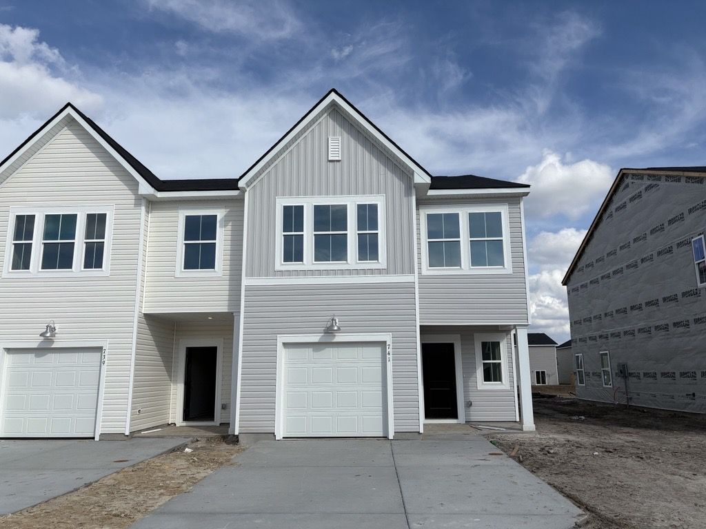 Exterior:741 Ridgley   Lindera