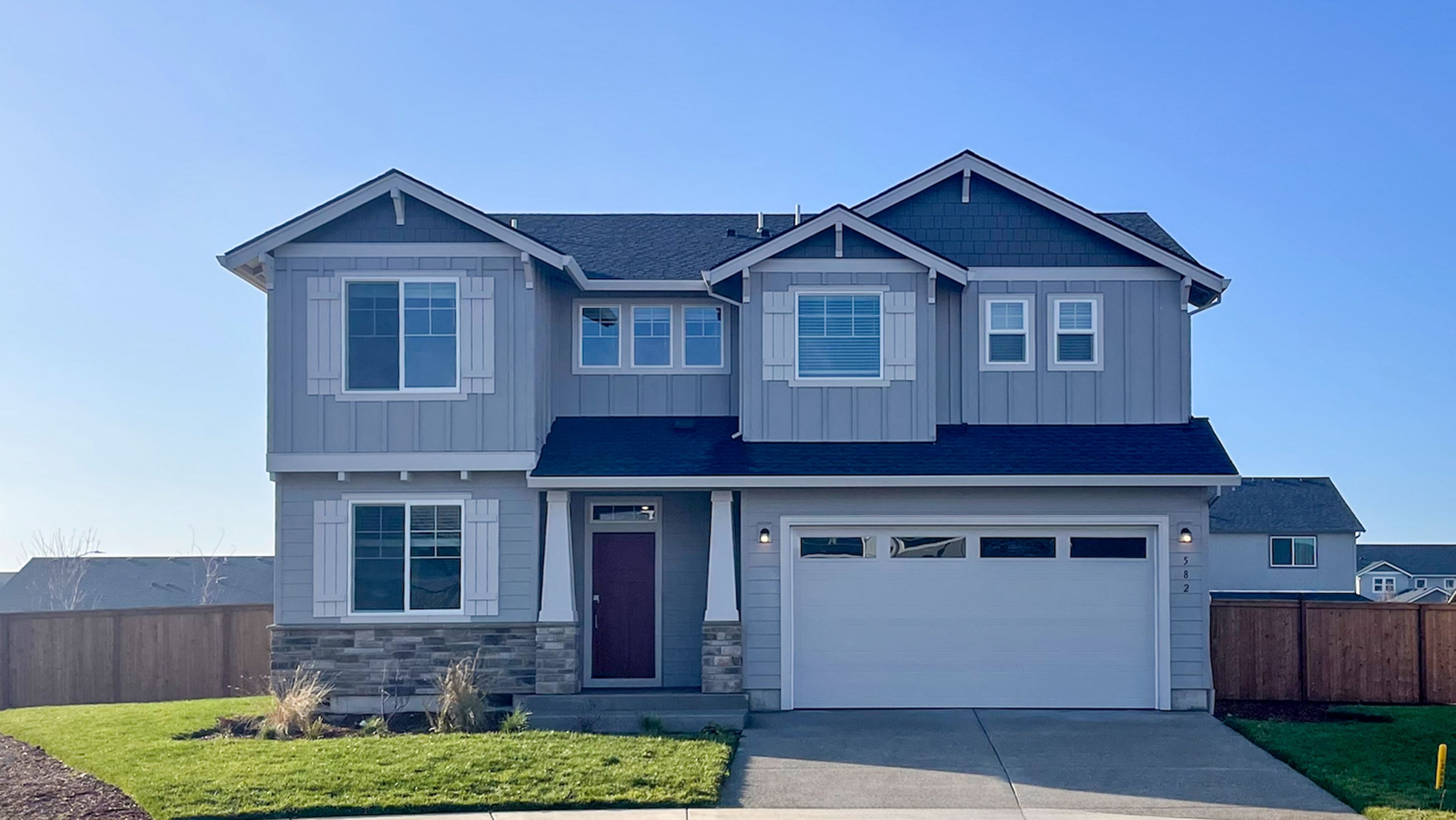 Exterior:Brandis Estates Arlington QMI H S7 Exterior