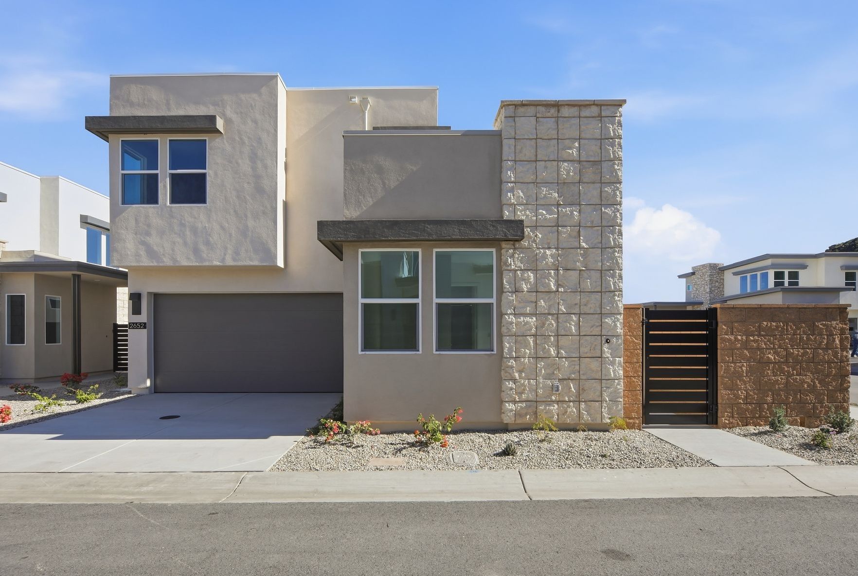 Exterior:Canyon View 1 A 1