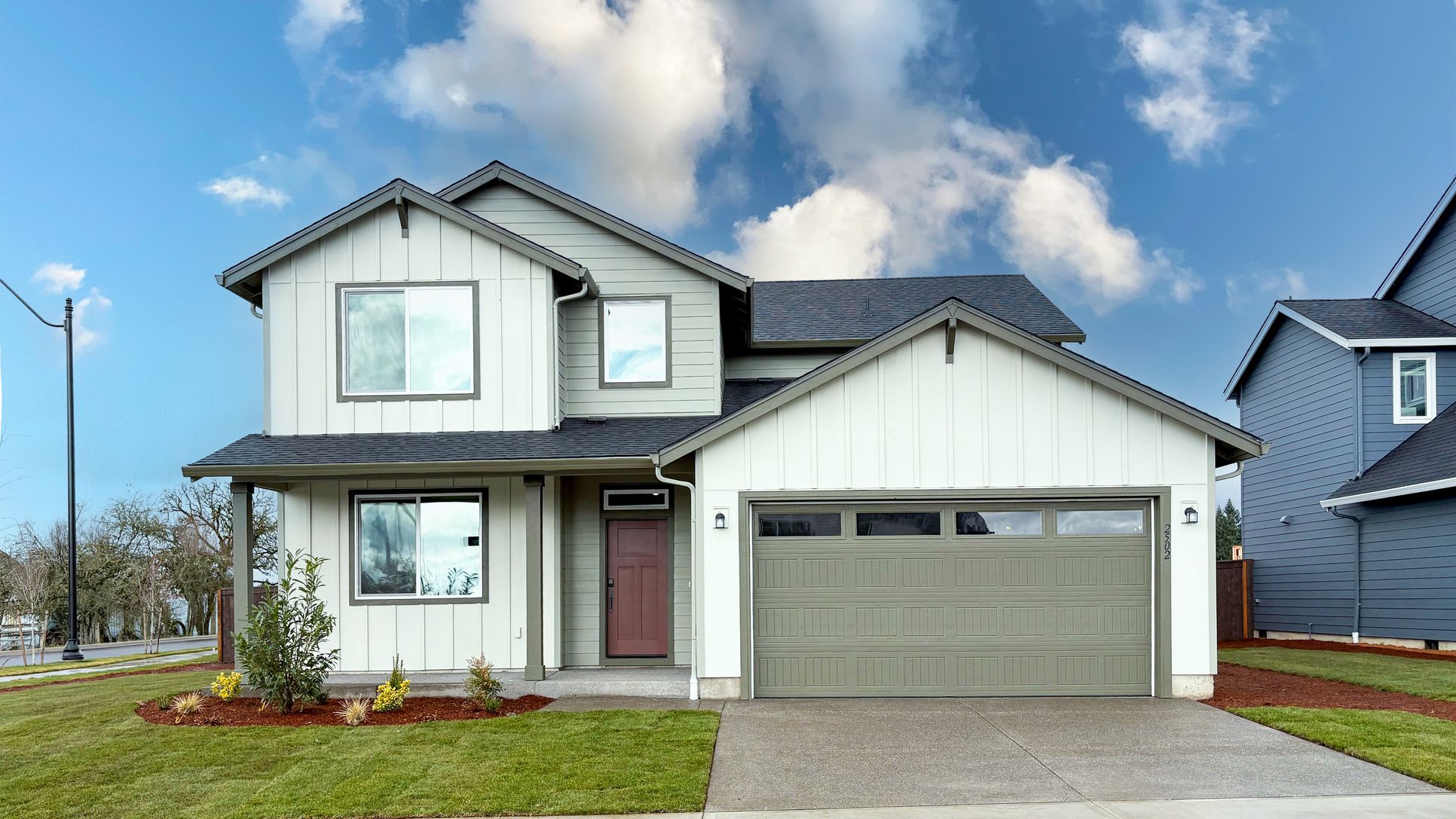 Exterior:Ridgefield Heights Burlington QMI H S142 Exterior