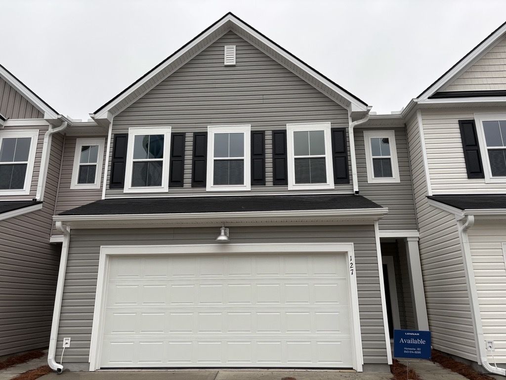 Exterior:Dawson Pointe Owen Exterior Bldg5 Unit60