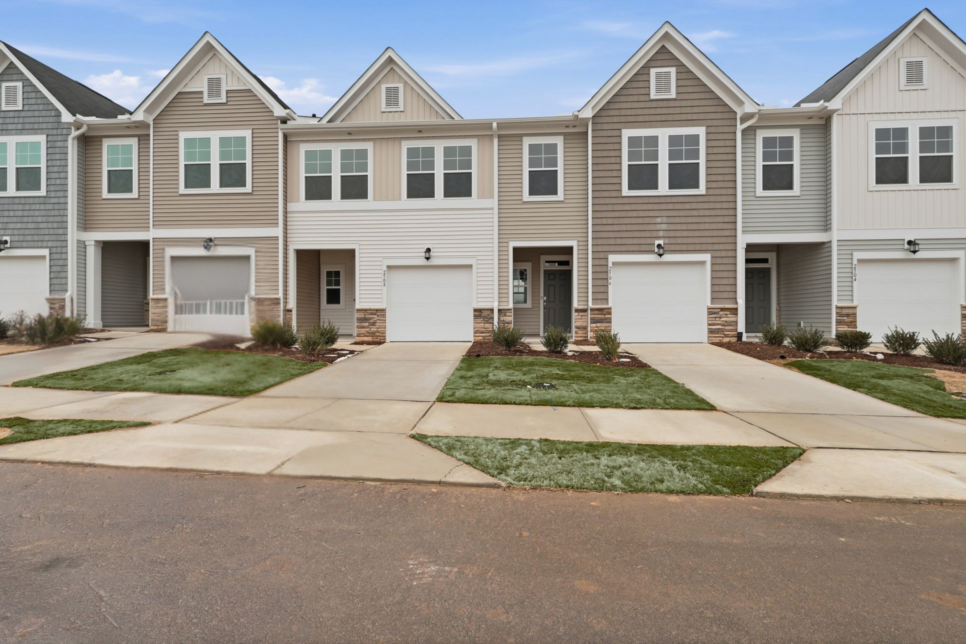 Exterior:2506 Small Branch homesite 5