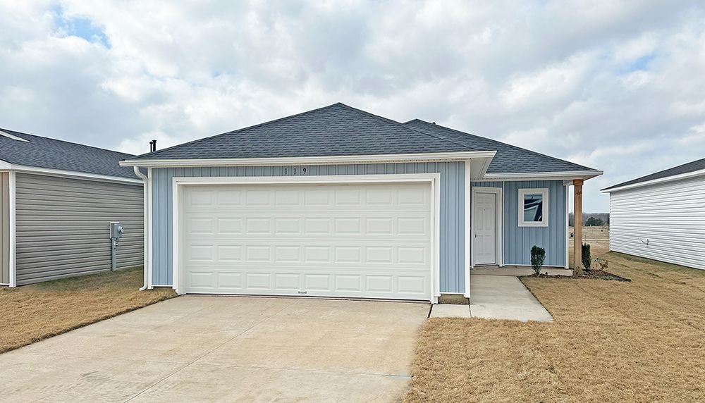 Exterior:119 N Cattle Dr WEB