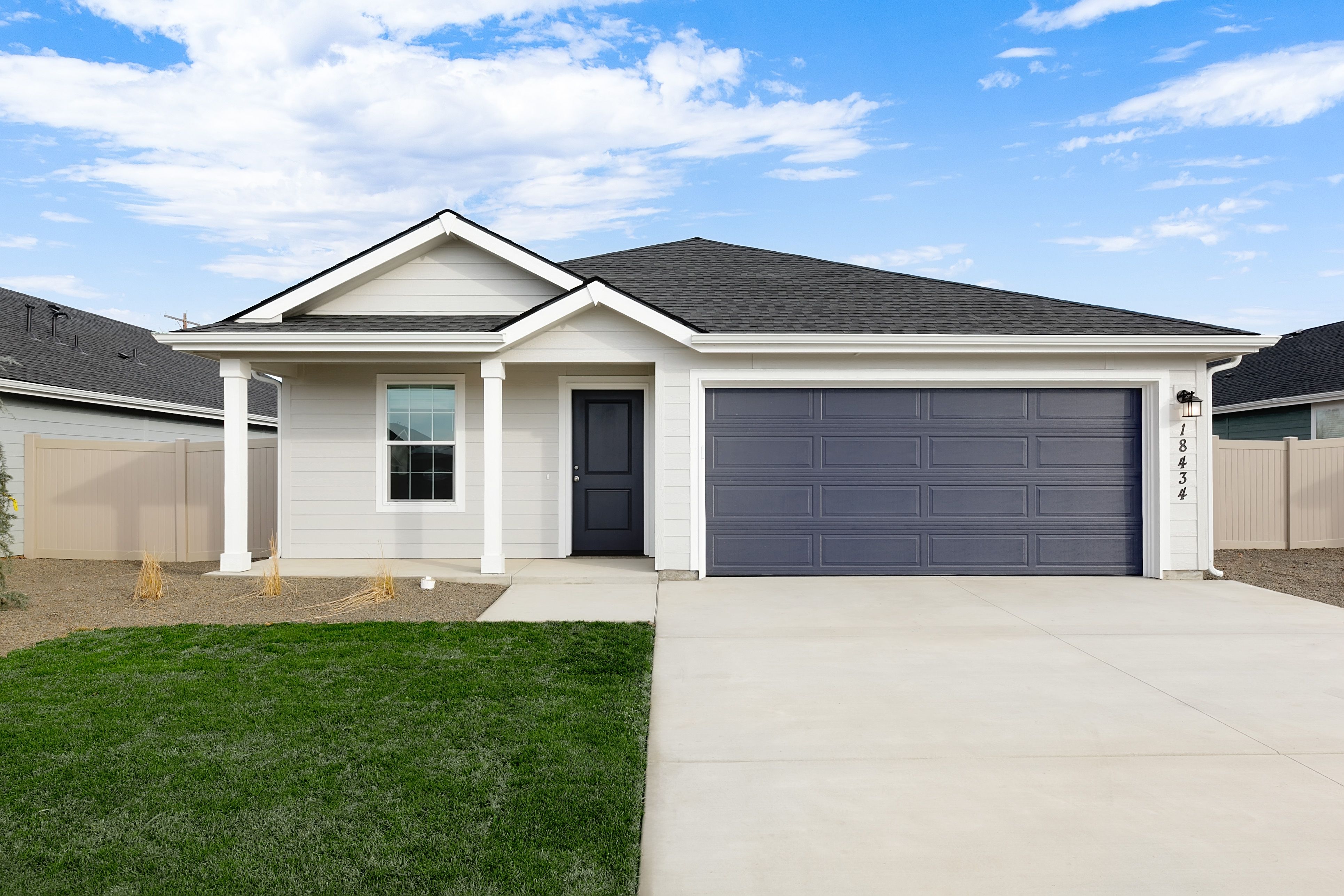 Exterior:Pic Sweetwater 1474 18434 Sparkleberry H S1212 Exterior1of2