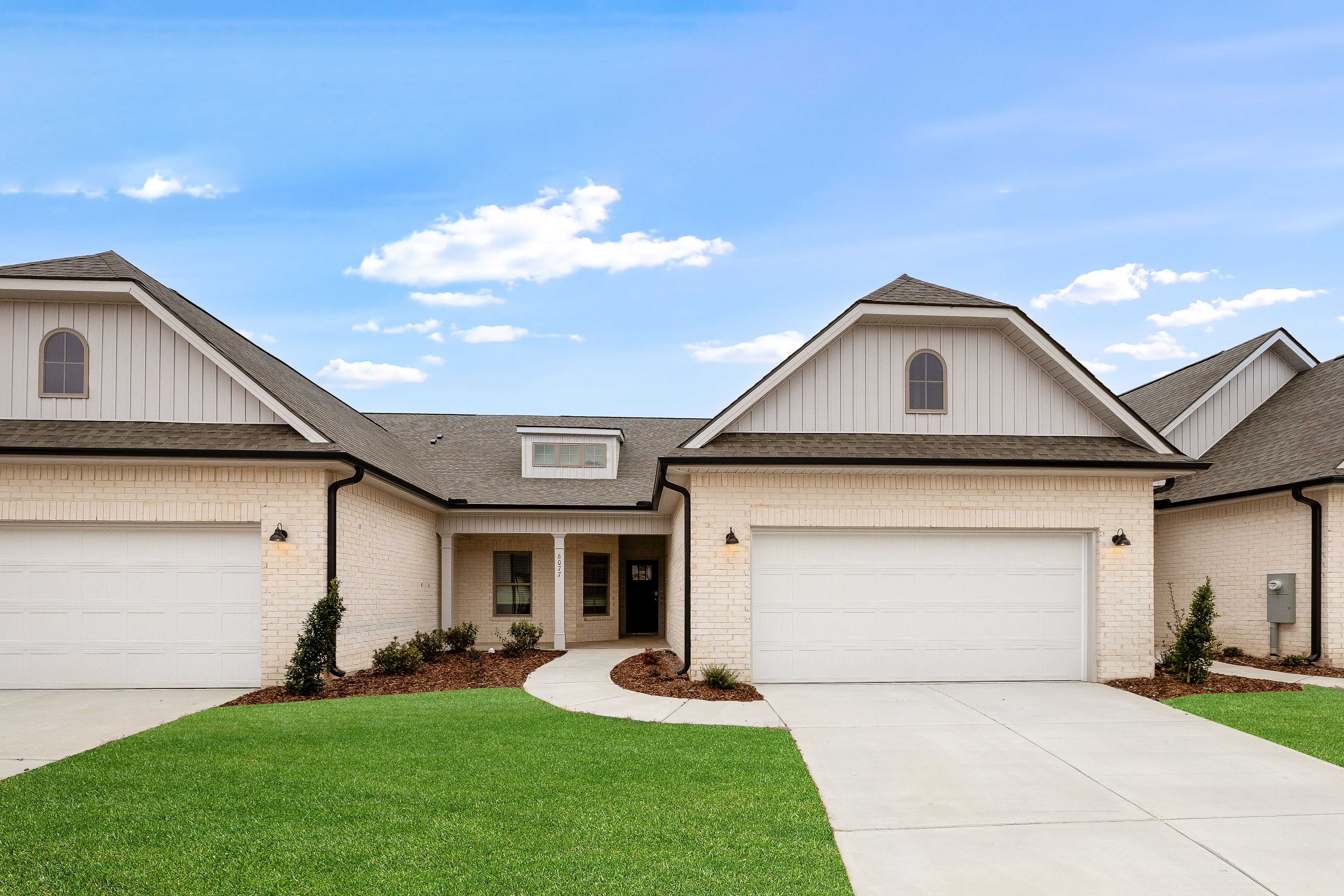 Exterior:Natures Walkonthe Fline 185043 1 (3)