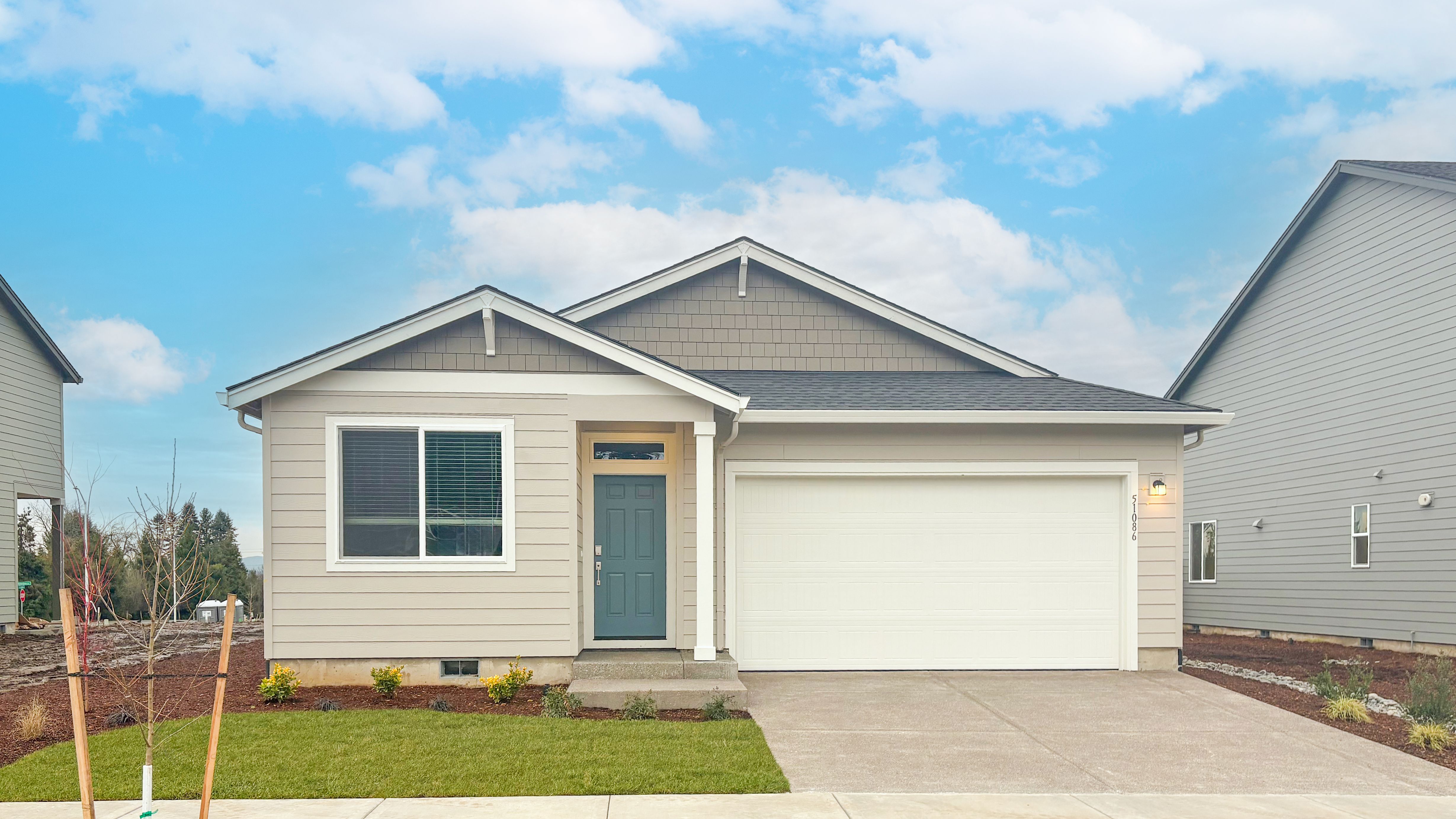 Exterior:Dutch Canyon Carlton QMI H S136 Exterior