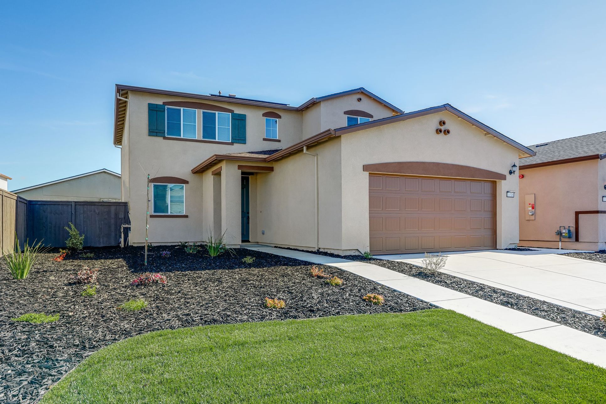 Exterior:Waterways 2528 A 2