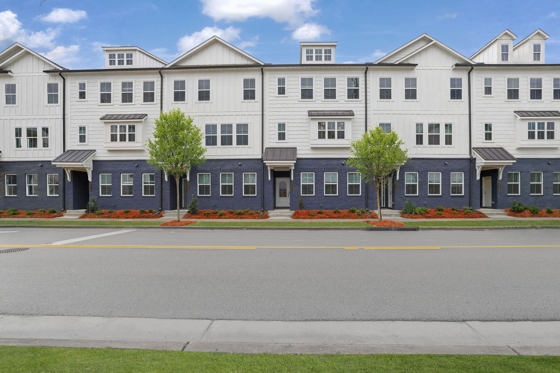 Exterior:Borough33 Townhomes Amberly 1 (1)