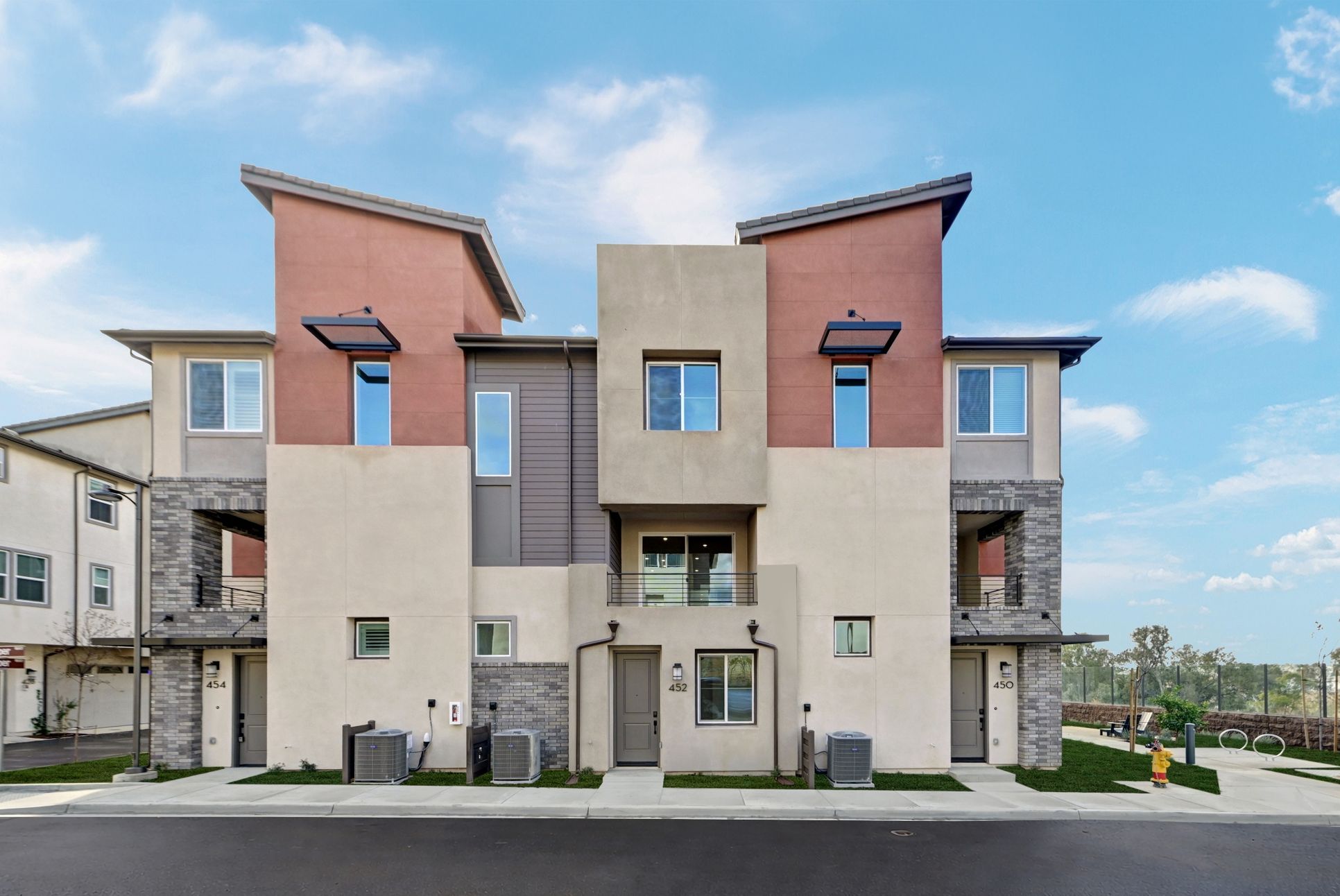 Exterior:Element 2 1