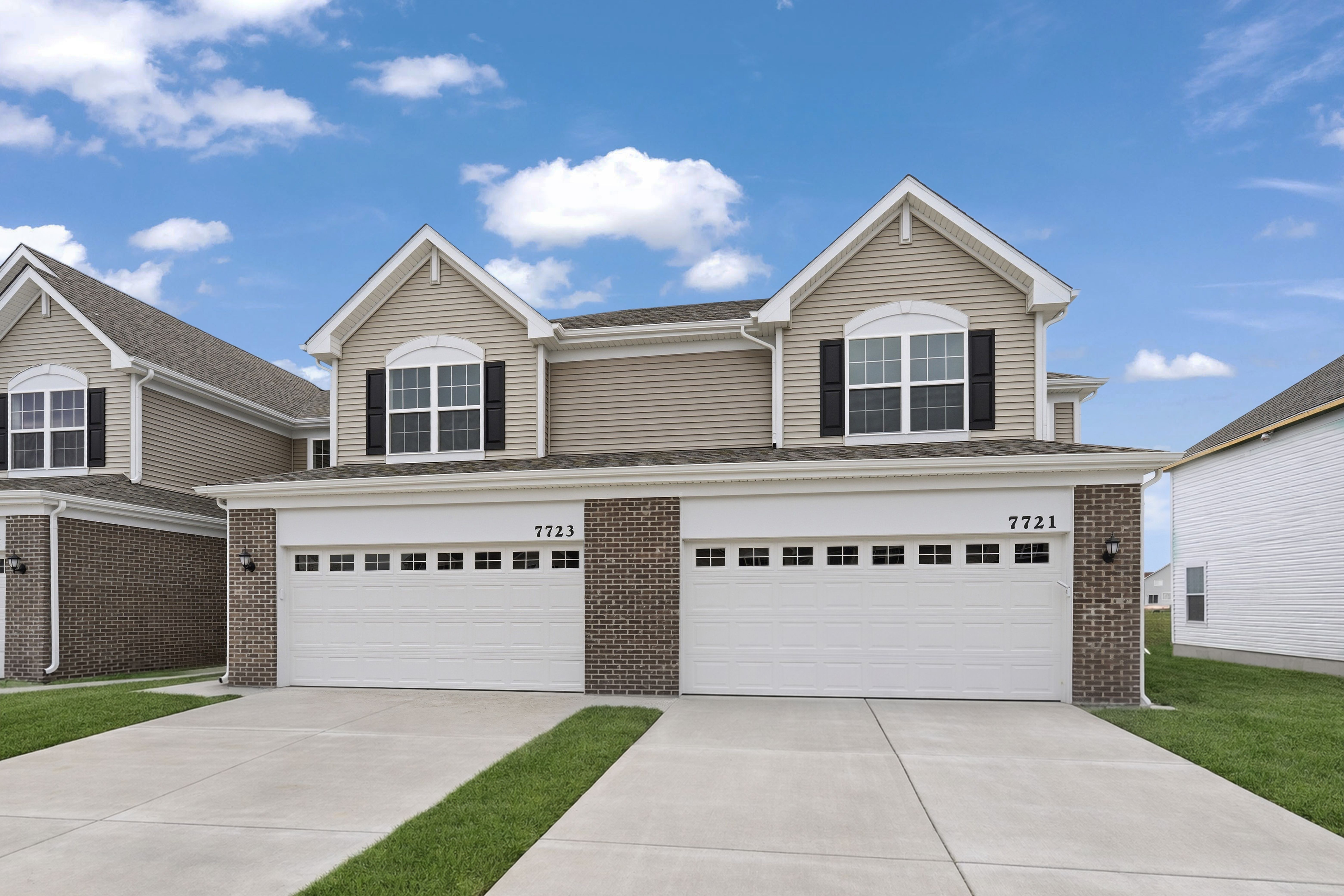 Exterior:Lakewood Prairie Courtney1205 1