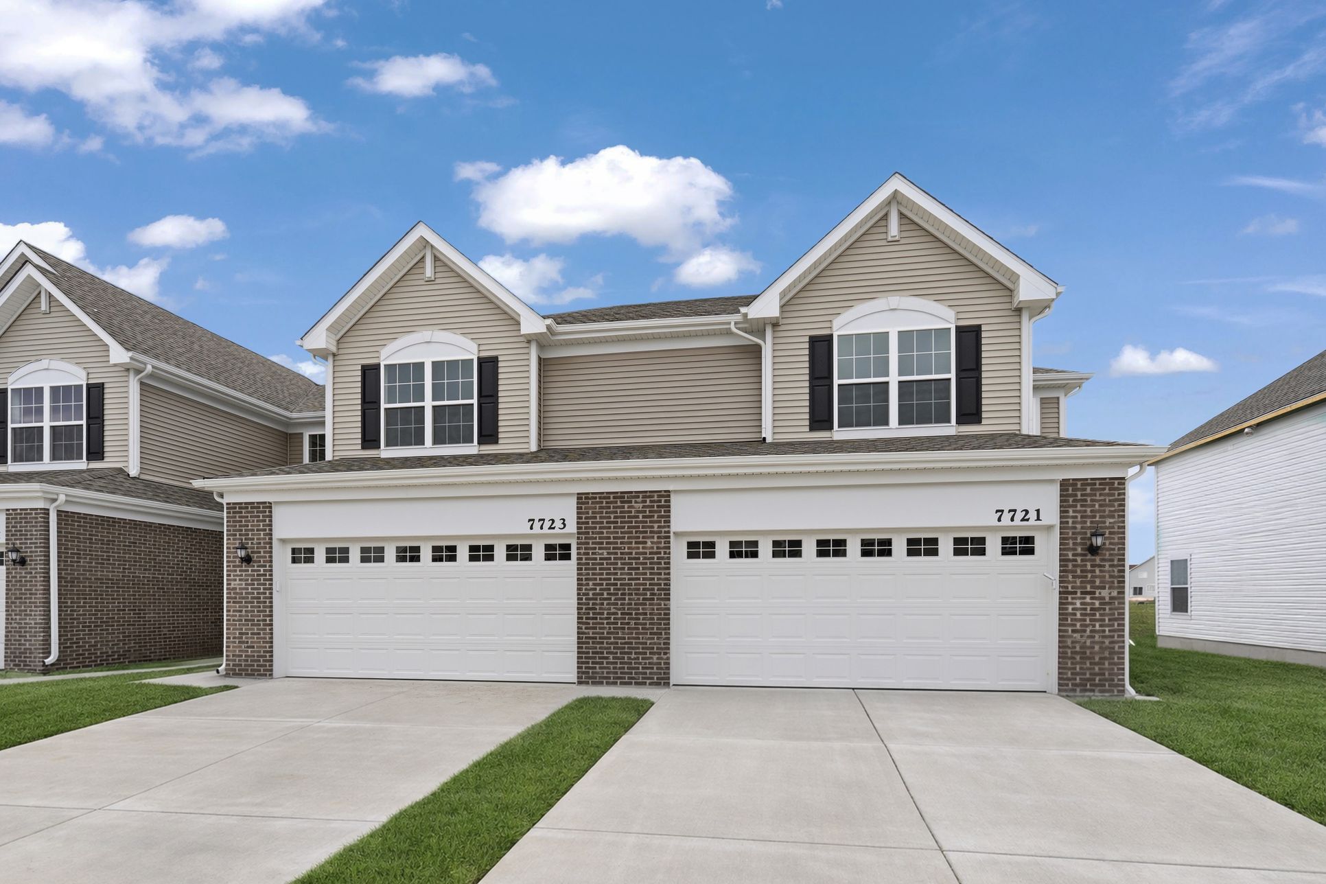 Exterior:Lakewood Prairie Courtney1205 1