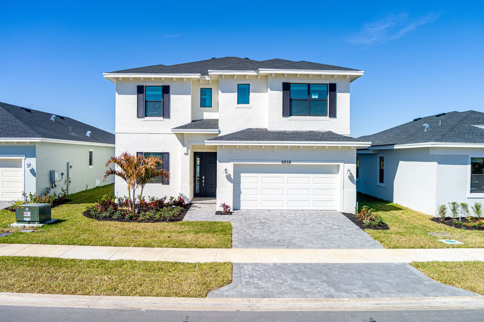 Exterior:Pinehurst Glynlea Country Club Tulip QMI H S120 Exterior