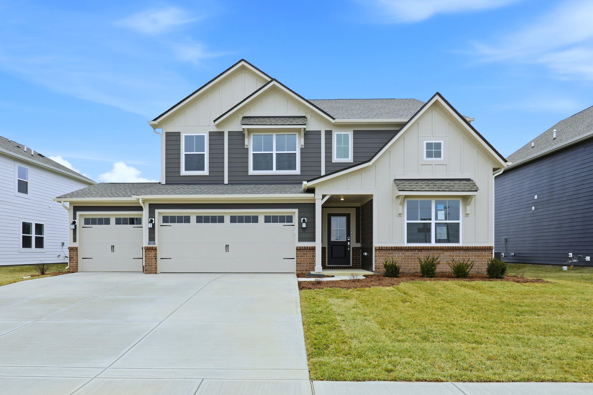 Exterior:Mohawk Trails 034 Exterior