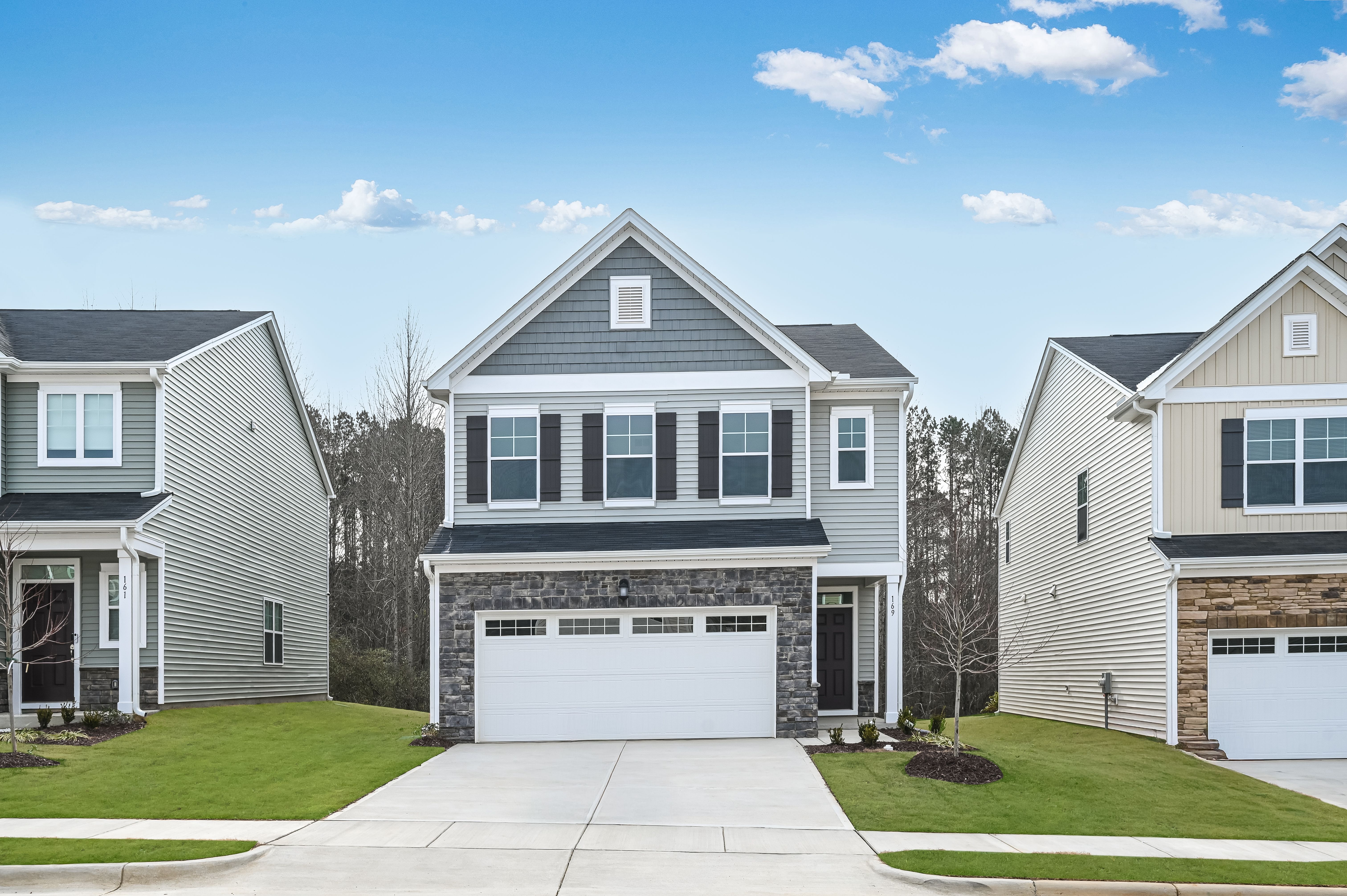 Exterior:Caitlin Crossing Oakley II H S76 (1)