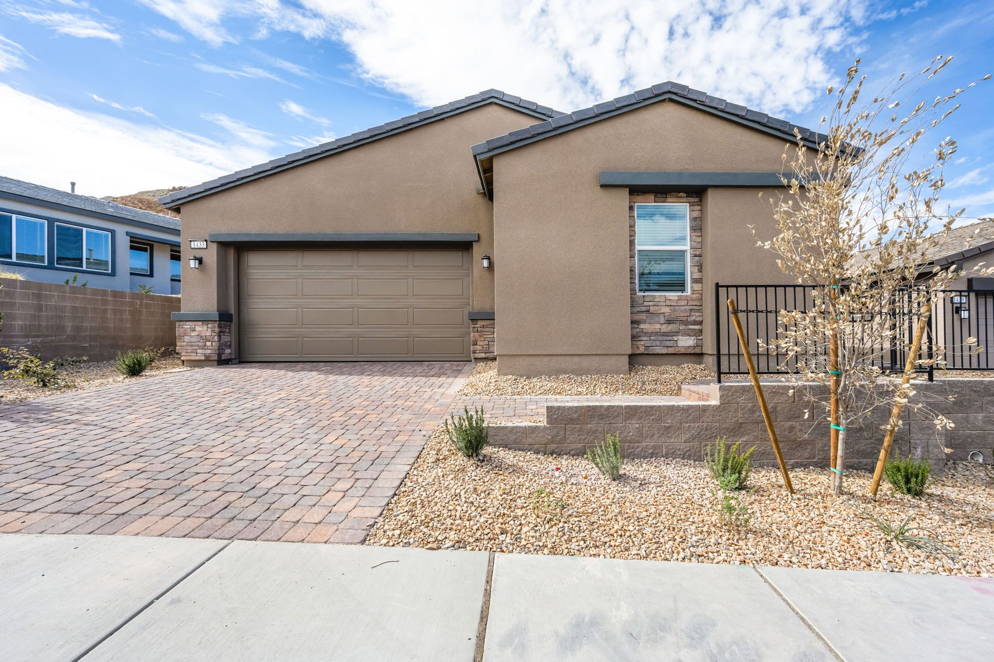 Exterior:1 web or mls Lennar 1433 Bianca Falls Dr 1