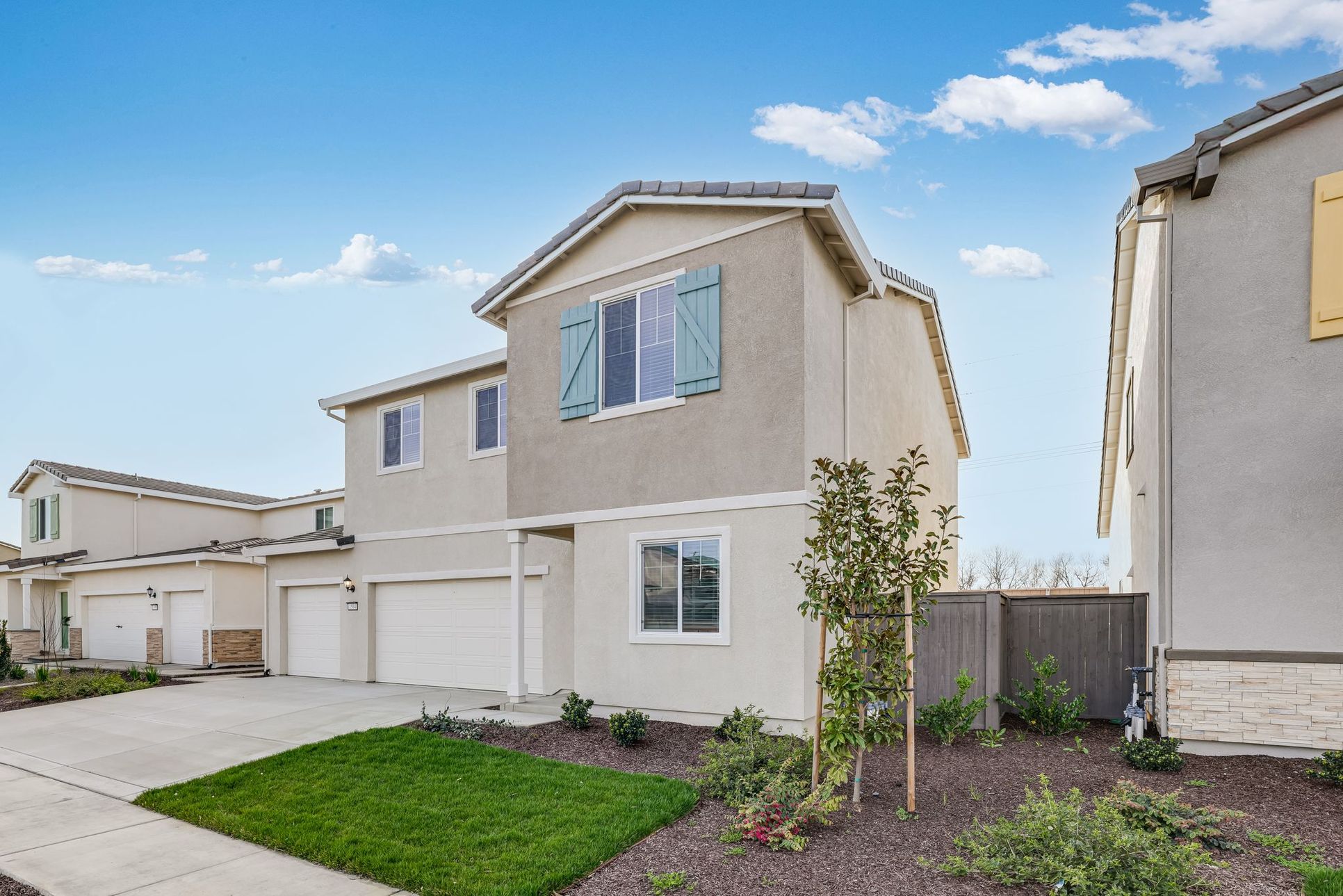 Exterior:Skylark 2066 B5 1