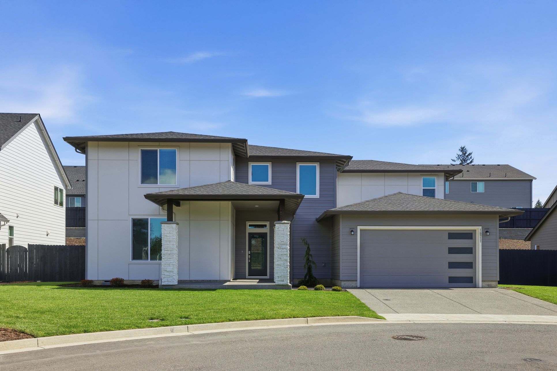 Exterior:Salmon Creek Ridge Creston QMI H S54 Exterior