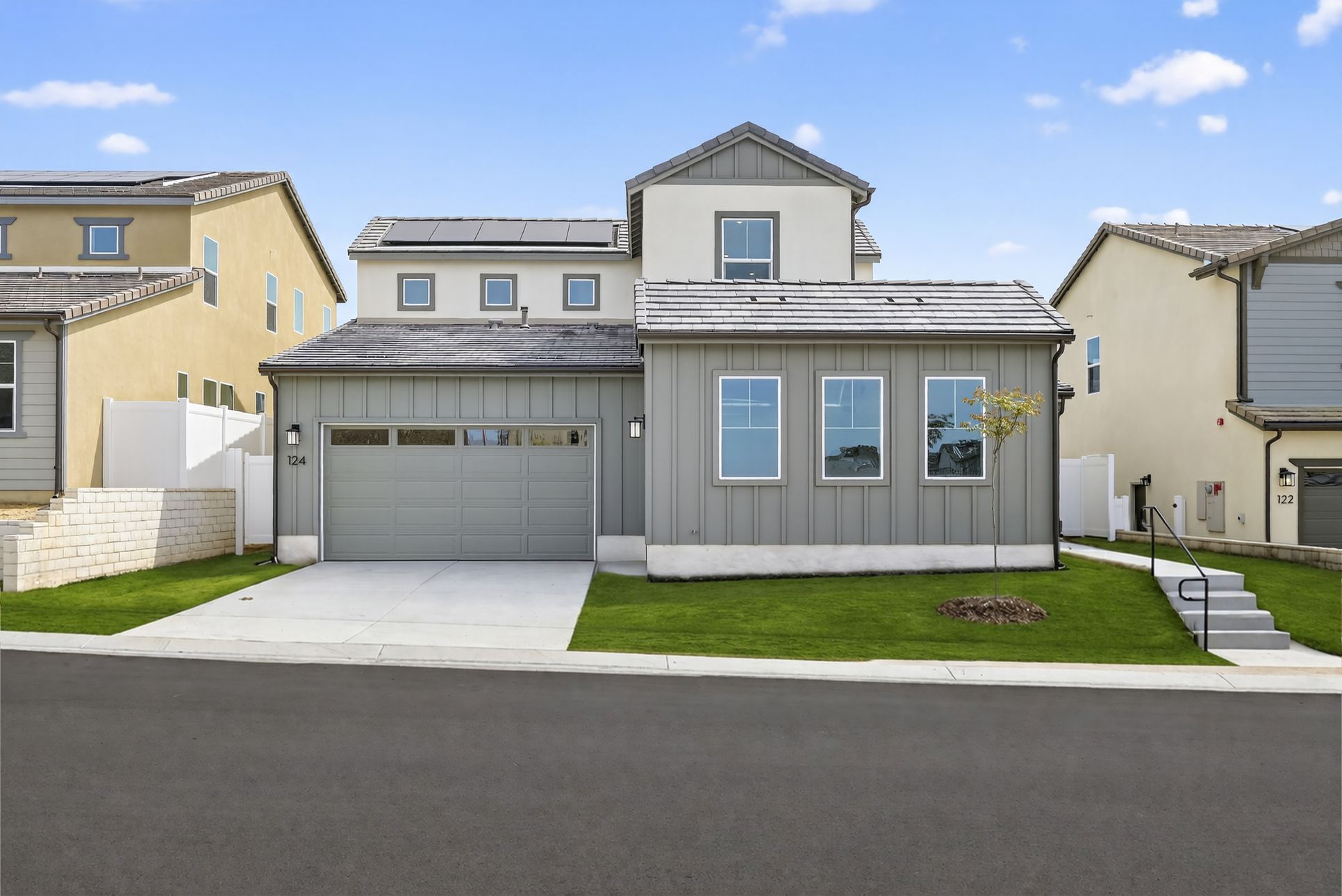 Exterior:Mahogany 1 1