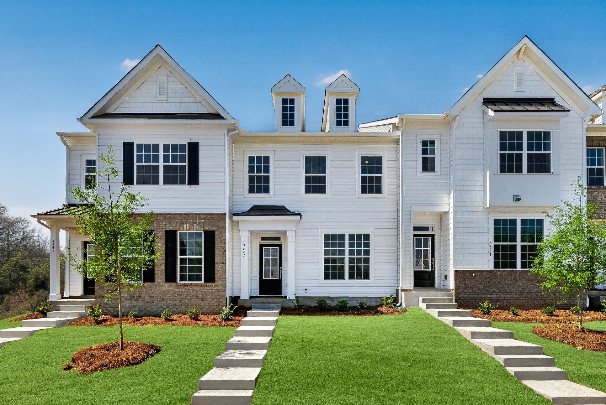 Exterior:Vines Chase Morgan 3