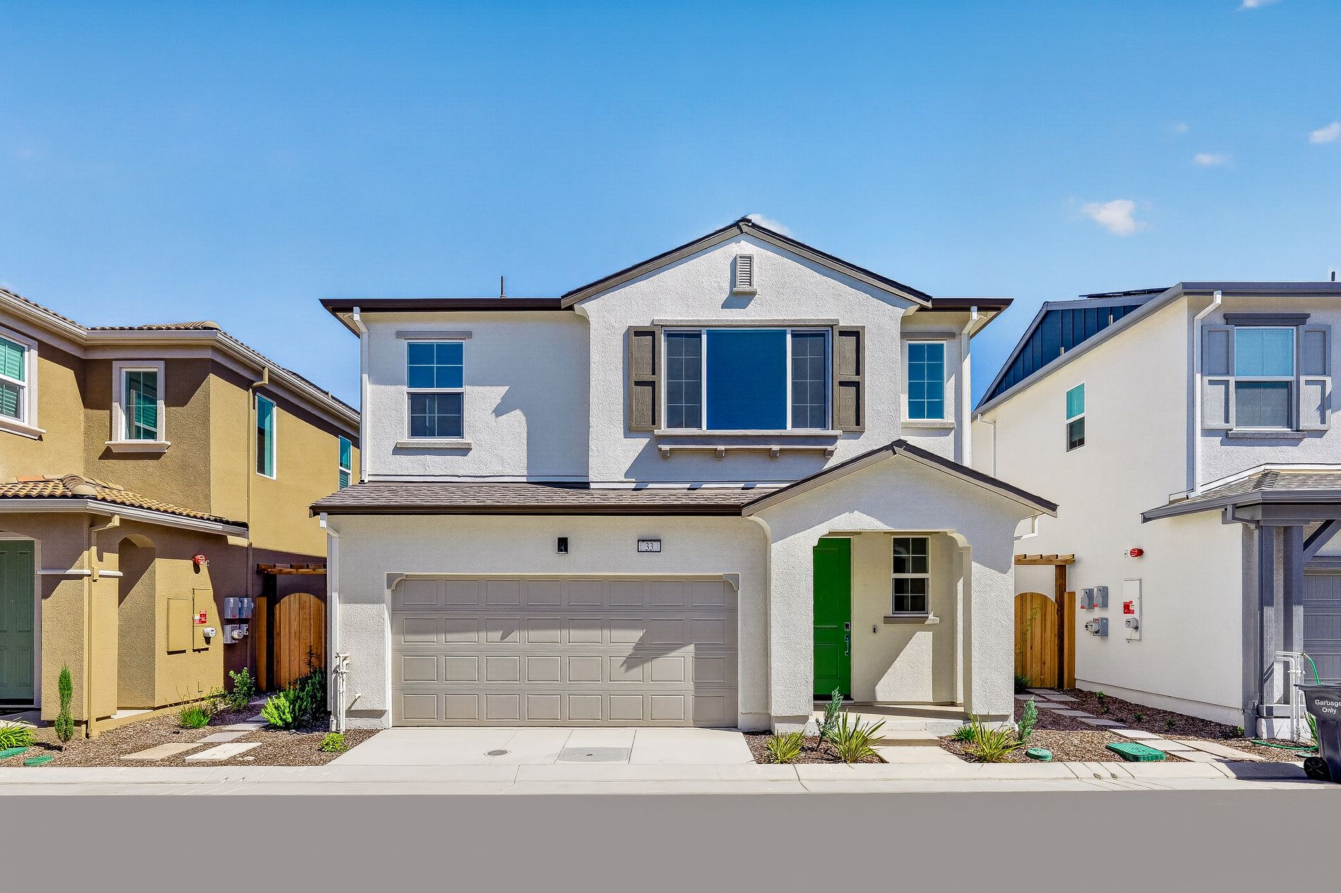 Exterior:Parson Place 3 X 1