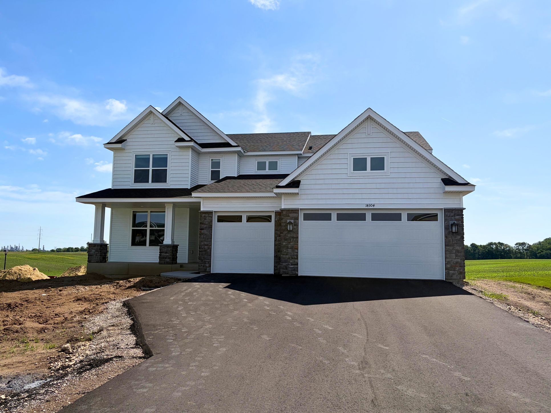 Exterior:bd624677 cd5a 40ff af1c 0c1d18426f36
