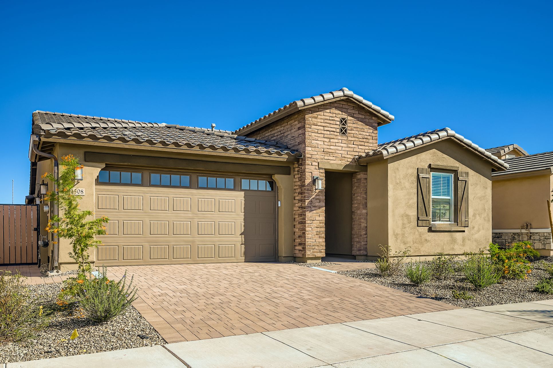 Exterior:1508 W Ridge Rd Print Quality 003 03 Exterior Front
