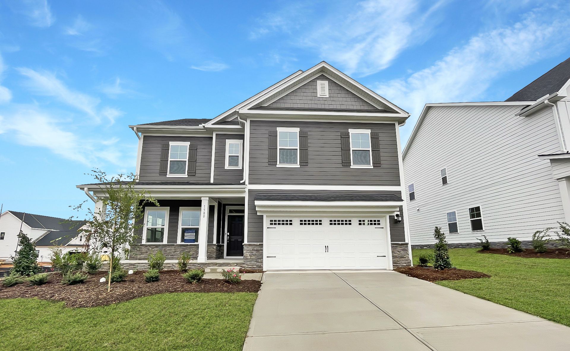 Exterior:Stoneriver Landrum III Front 1of1 1