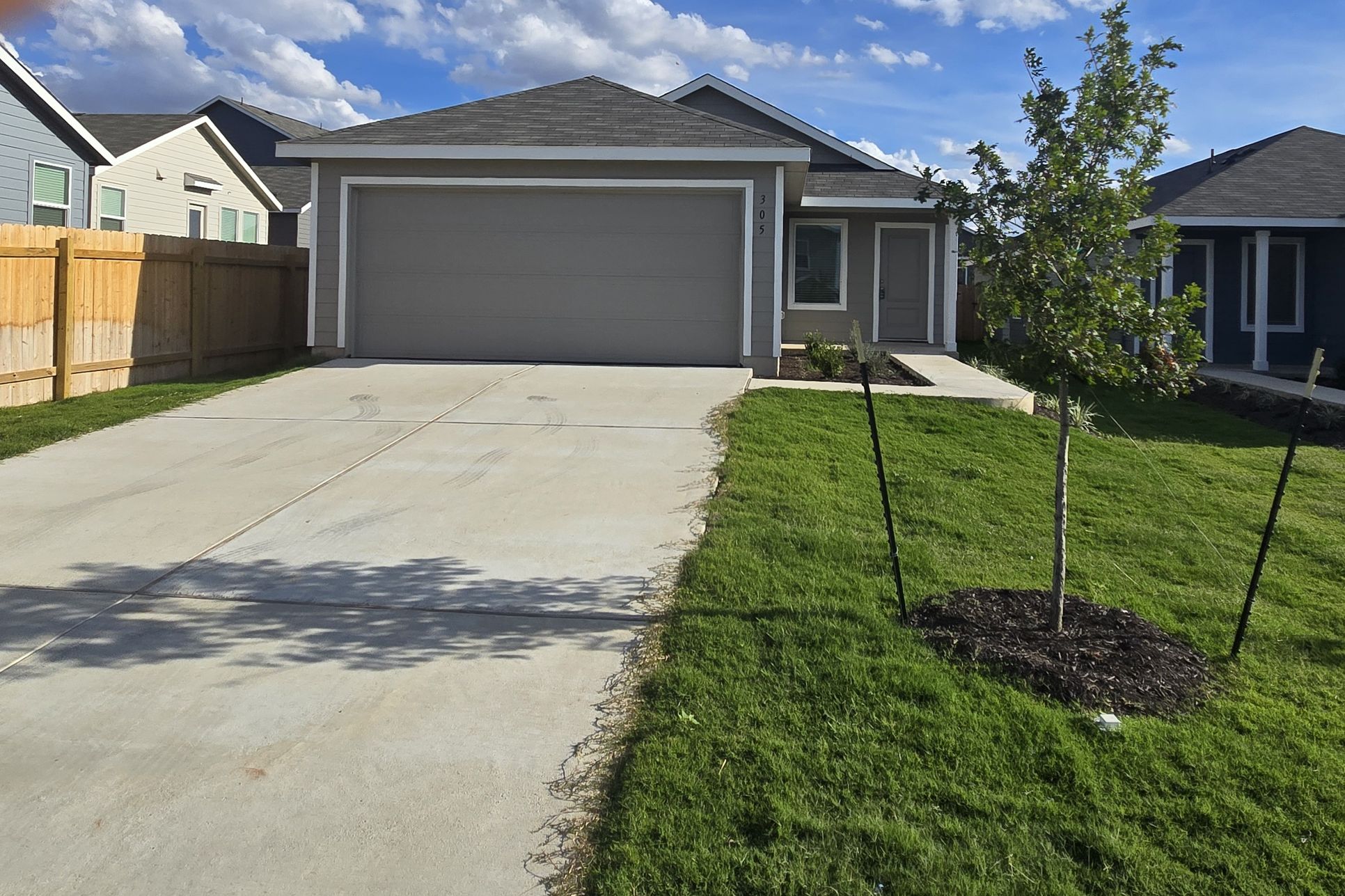 Exterior:1000009528