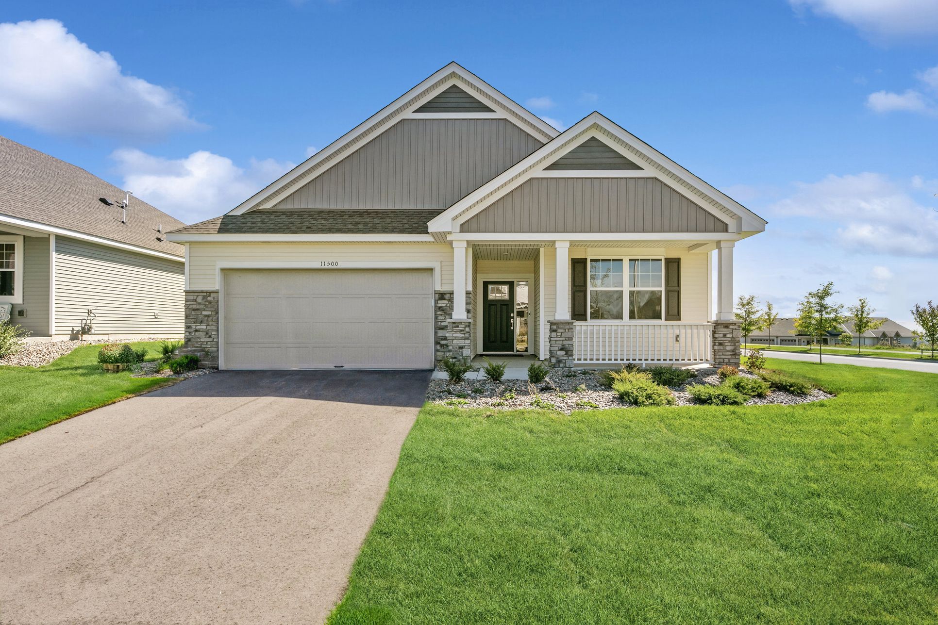 Villa home exterior in Rogers, MN