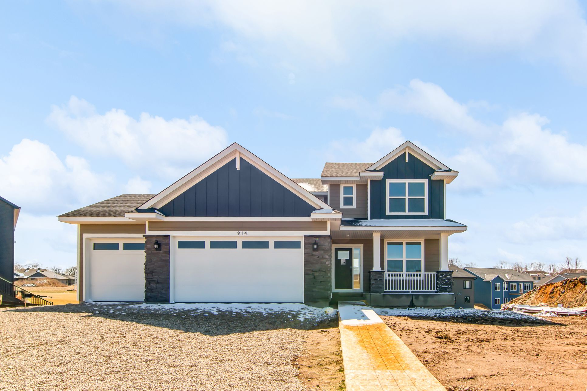 Exterior:15 914 Milborne Ln NW 2021 Hi Res copy