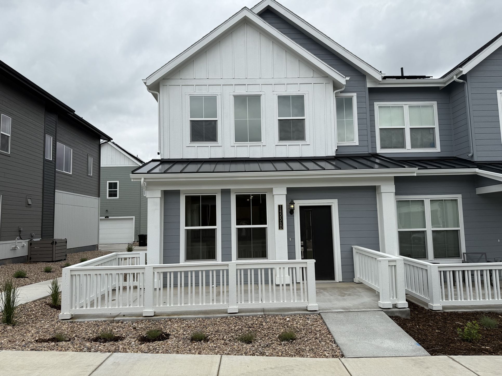 Exterior:14556 W 91st Ave, Unit D Exterior Front