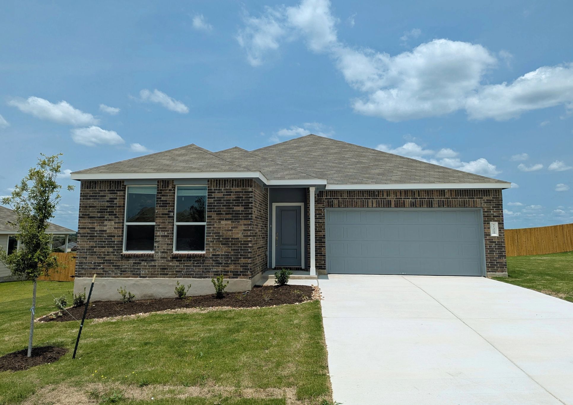 Exterior:PXL 20250531 181626818~4